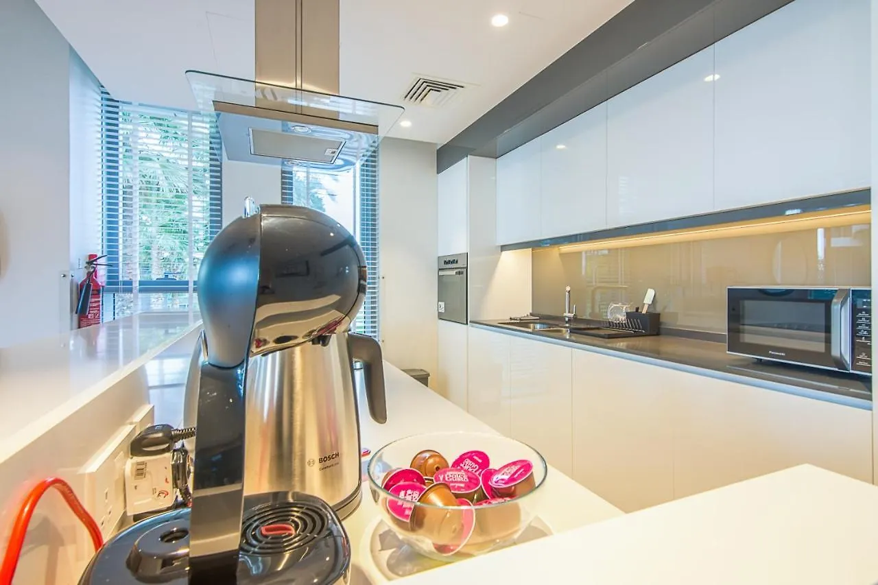 Elegant 3 Bedroom Plus Maid On Bluewaters 210 ドバイ