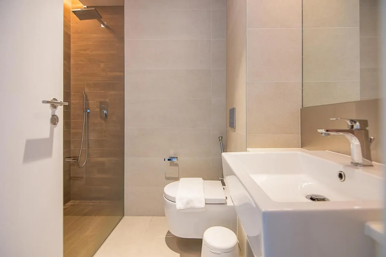 Elegant 3 Bedroom Plus Maid On Bluewaters 210 ドバイ
