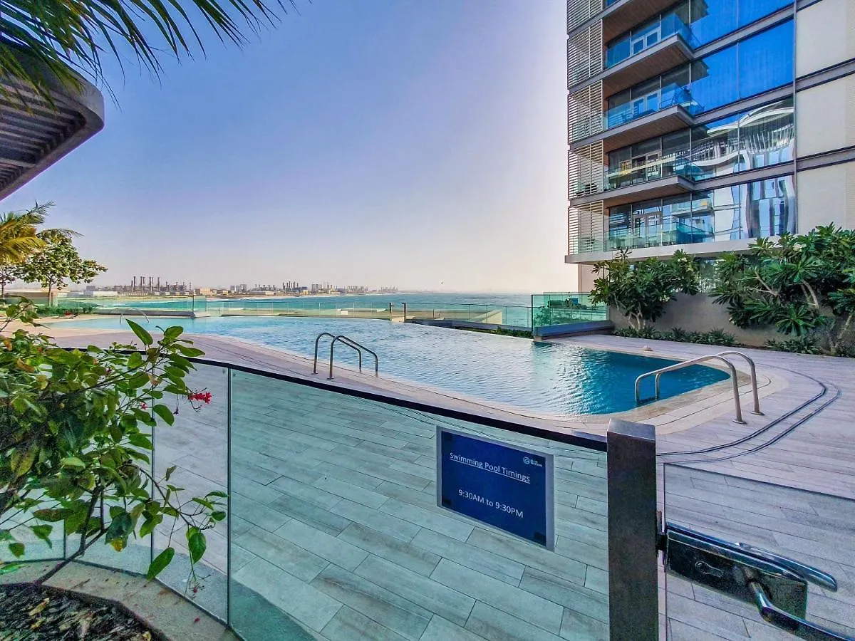 Elegant 3 Bedroom Plus Maid On Bluewaters 210 ドバイ アパート